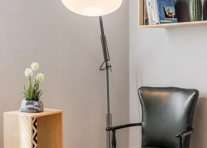 Apartment La Casa Di - Strategic Location Parma