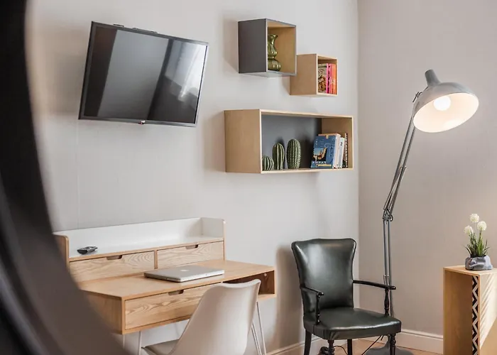 Apartment La Casa Di - Strategic Location Parma