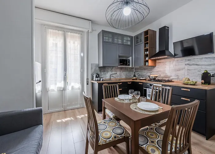 La Casa Di - Strategic Location Apartment Parma